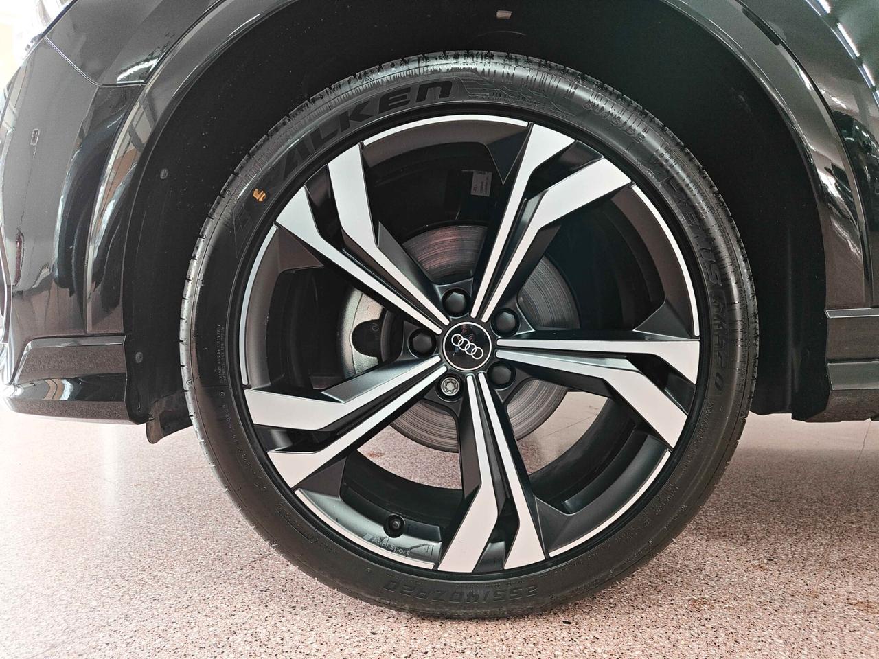 Audi Q3 SPB 35 TDI S tronic Identity Black S-Line