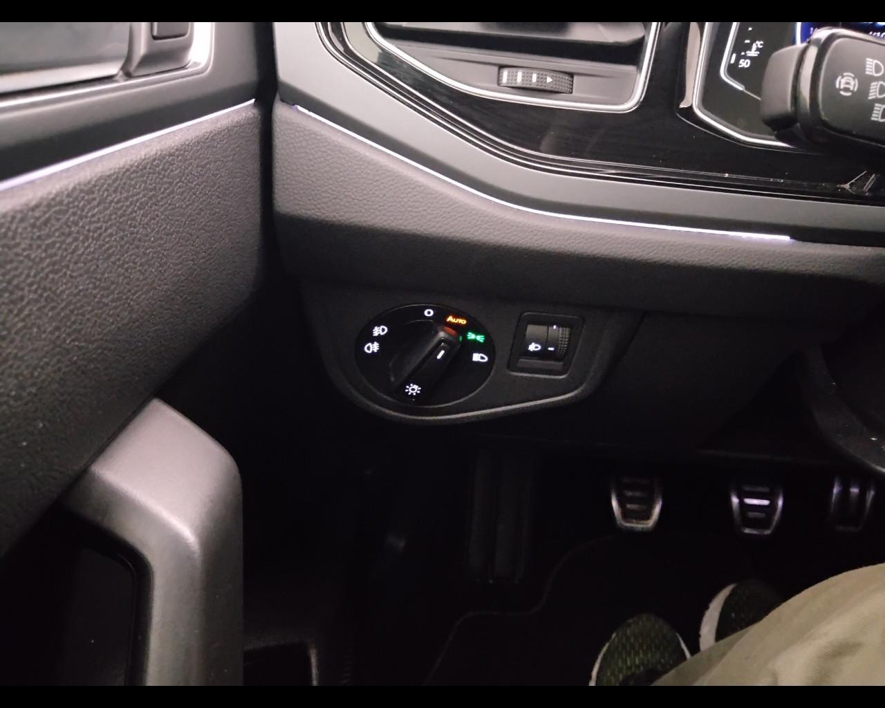 VOLKSWAGEN Taigo - Taigo 1.0 tsi R-Line 115cv