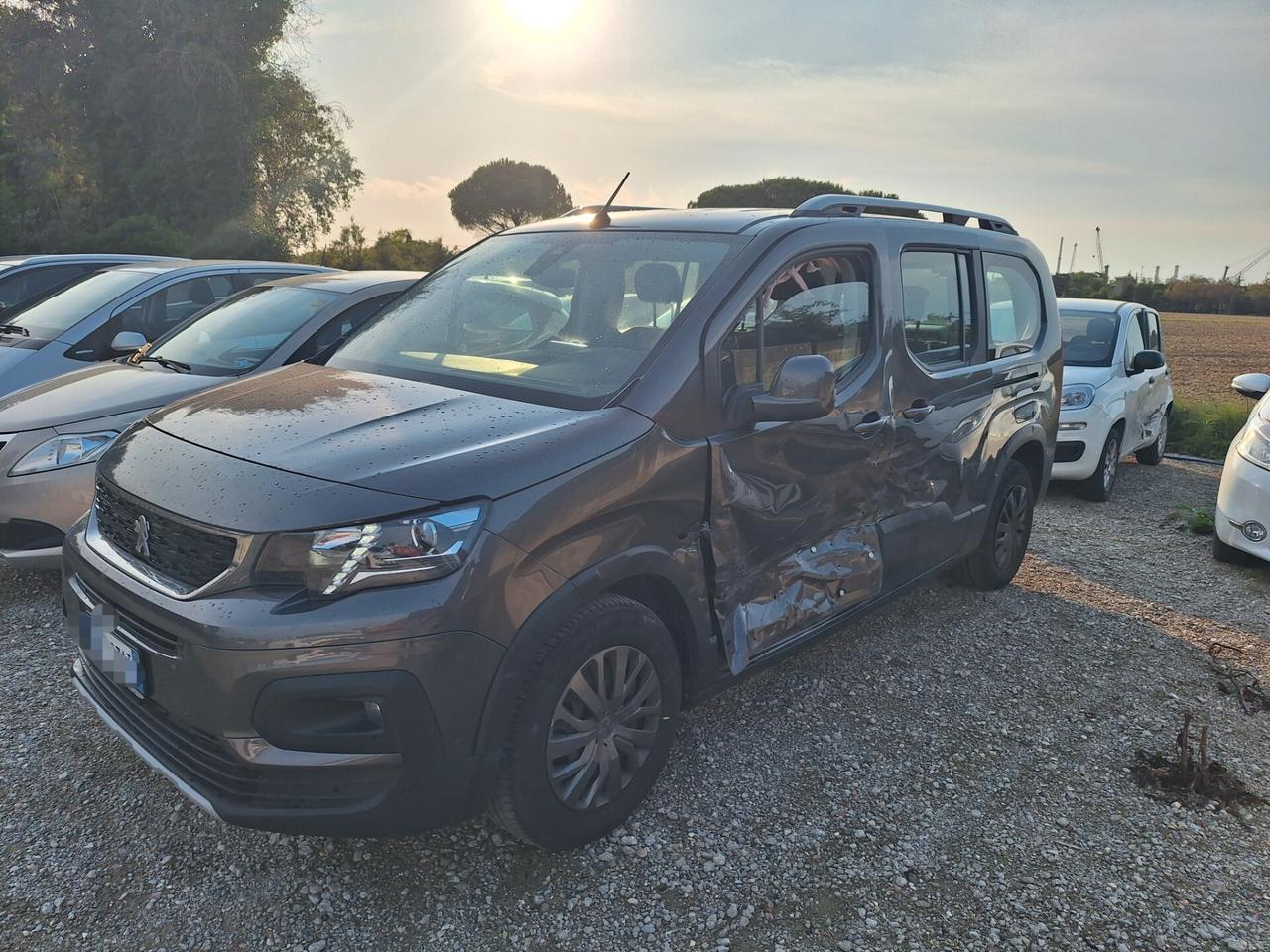 Peugeot Rifter BlueHDi S&S 130cv Long Allure