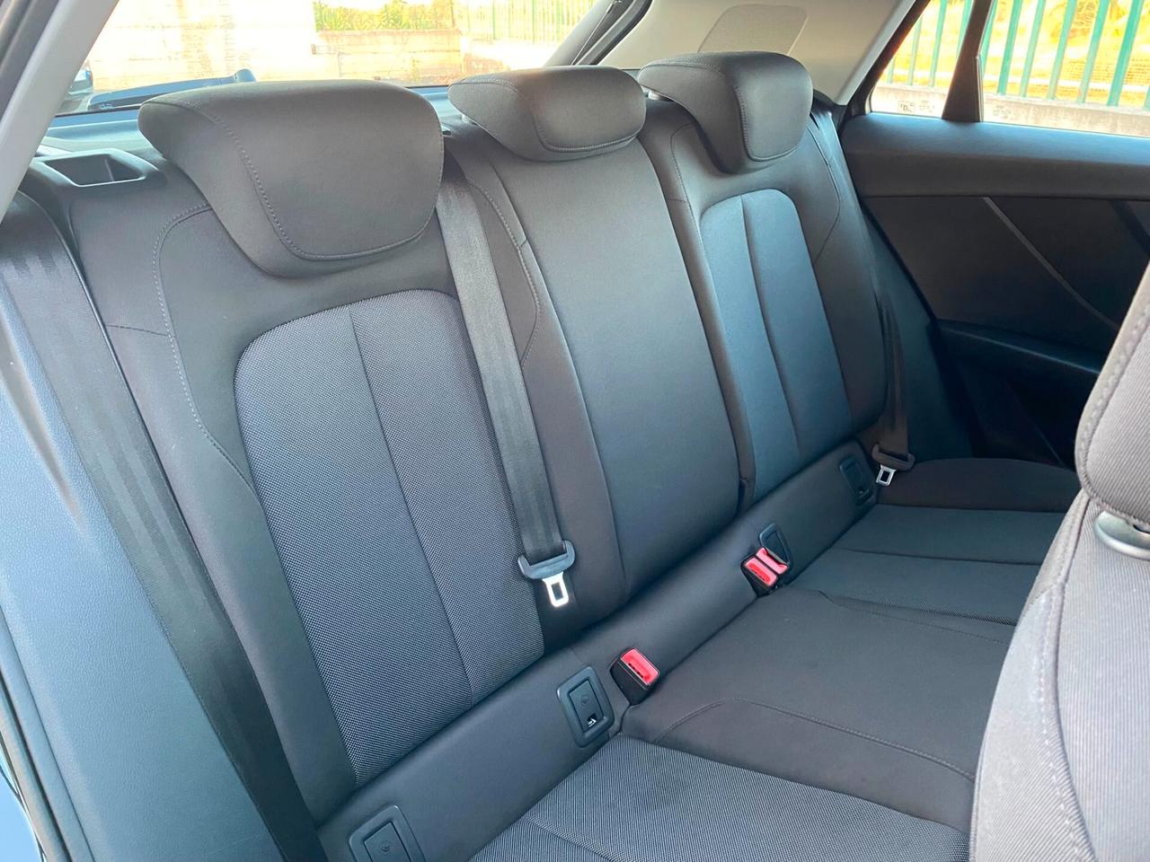 Audi Q2 30 TDI S tronic Business Design