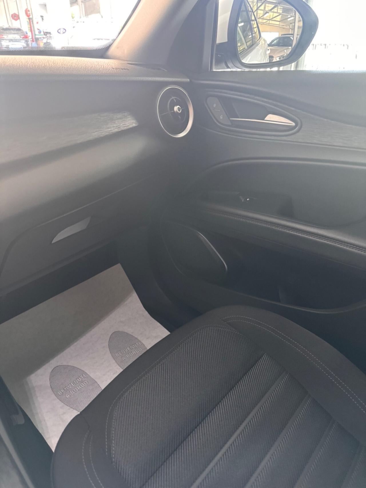 Alfa Romeo Stelvio 2.2 Turbodiesel 190 CV AT8 RWD Executive 2021