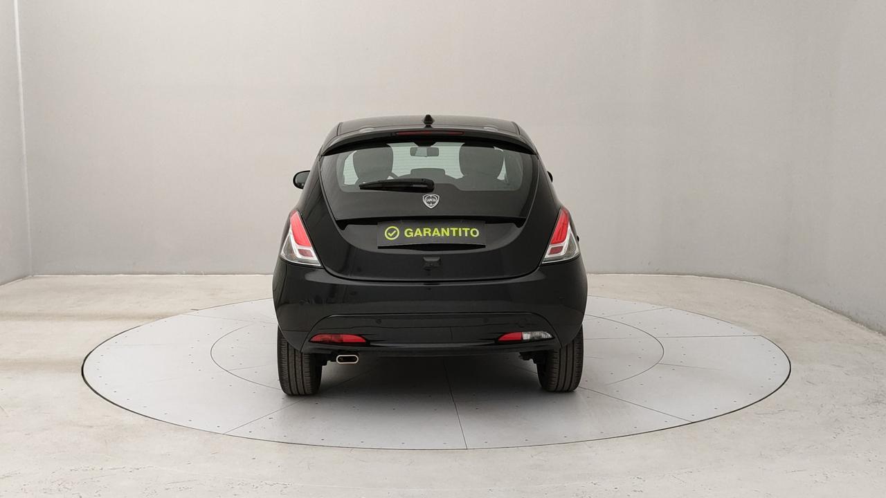 LANCIA Ypsilon III 2021 - Ypsilon 1.0 firefly hybrid Silver s&s 70cv