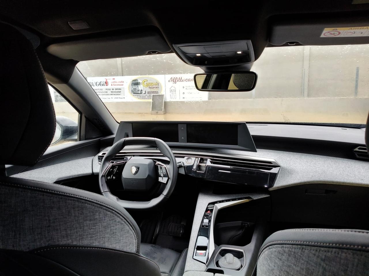 Peugeot 5008 Hybrid 145 e-DCS6 Allure 7 posti