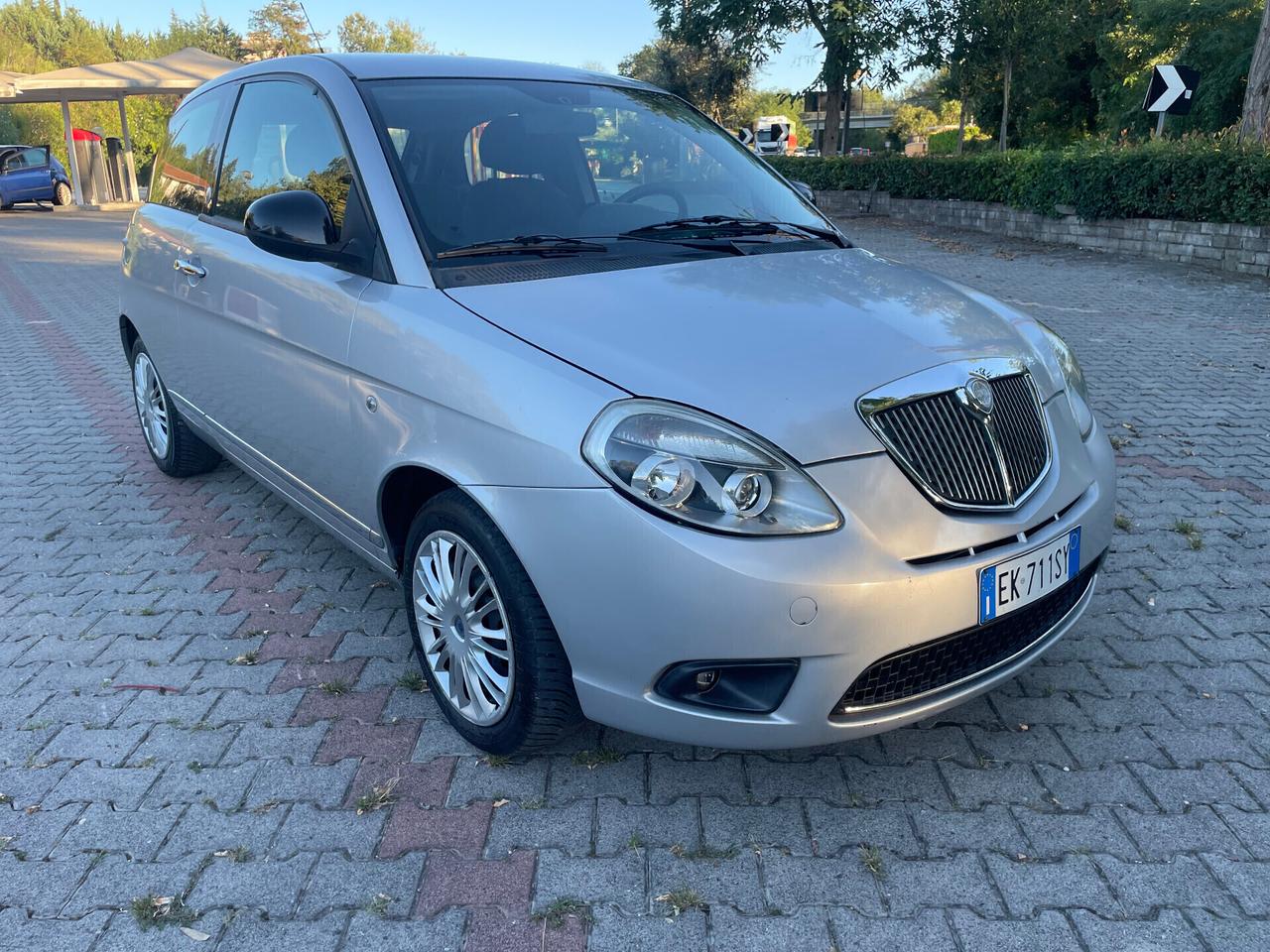 Lancia Ypsilon 1.4 Unyca Ecochic GPL