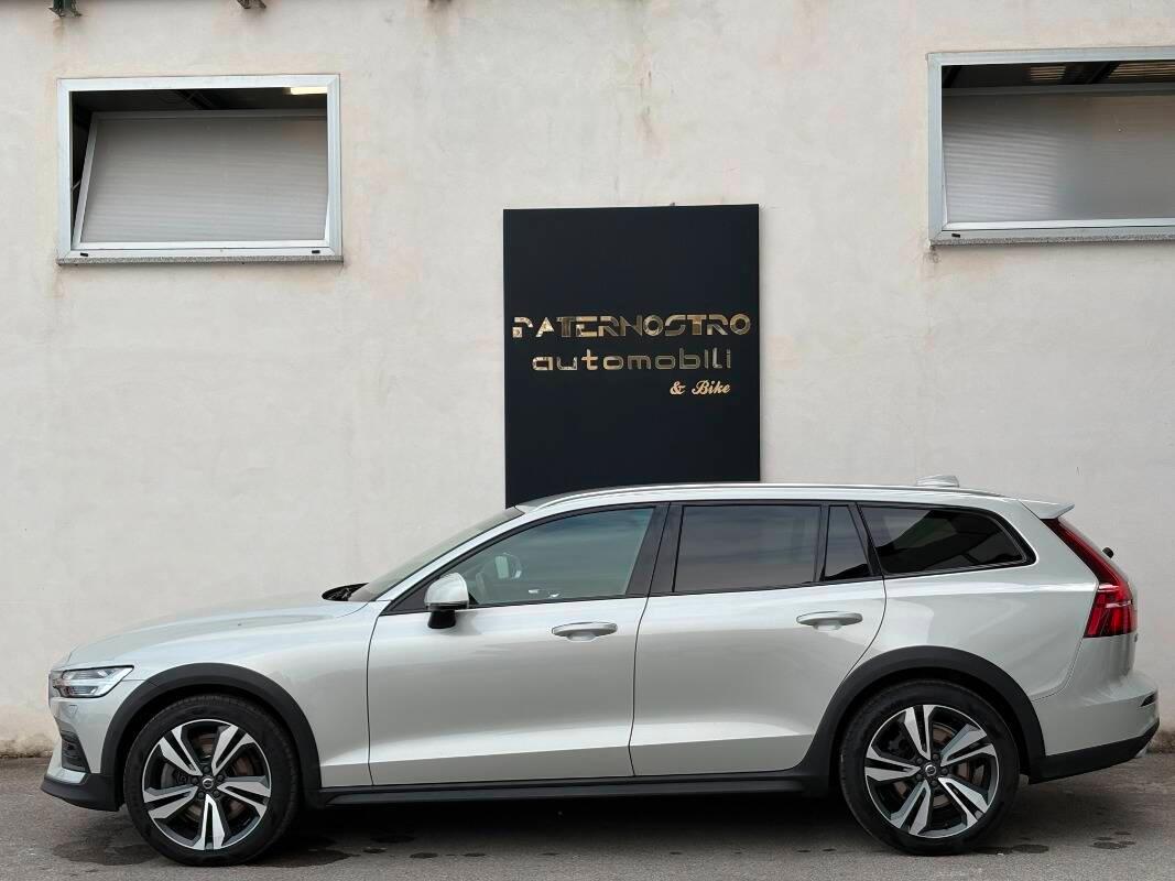Volvo V60 V60 c.country 2.0 D4 Pro awd geartronic
