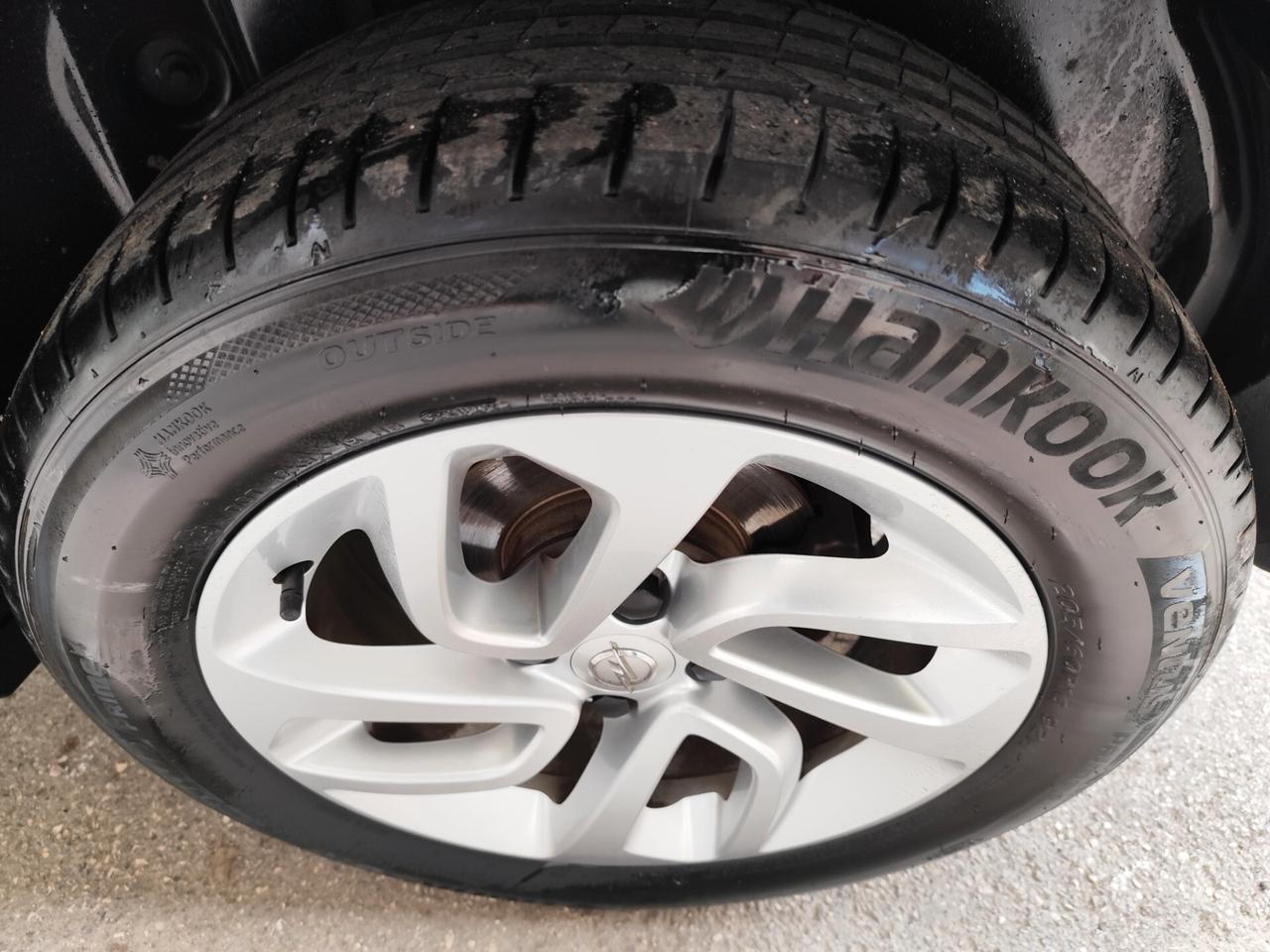 Opel Crossland X 1.5 ECOTEC D 102CV PERFETTA