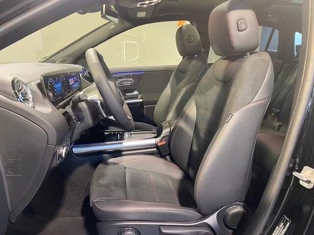 Mercedes-Benz GLA*200d*AMG-LINE*PREMIUM*PLUS*AMG-NIGHT*19"*TETTO*SOUND*AMBIENT-LIGHT*