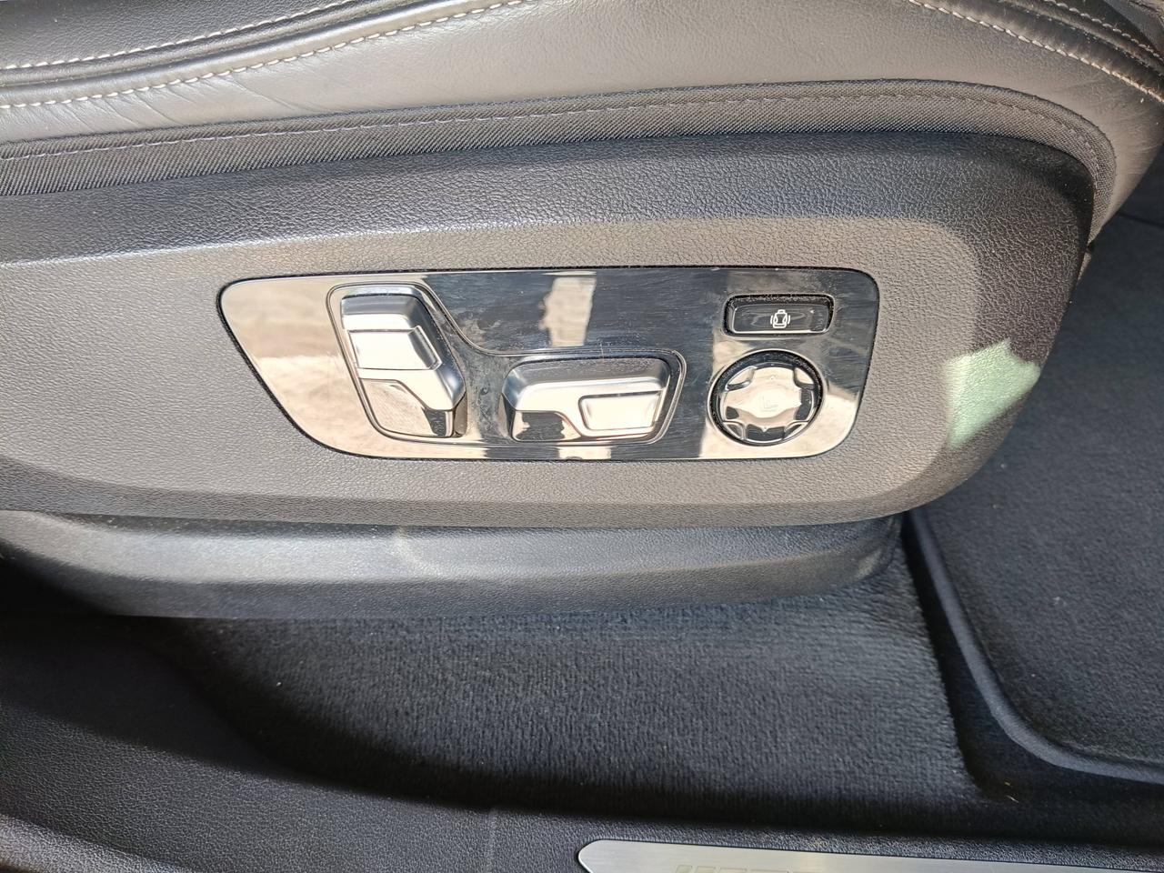 BMW X6 G06 - X6 xdrive30d mhev 48V Msport auto