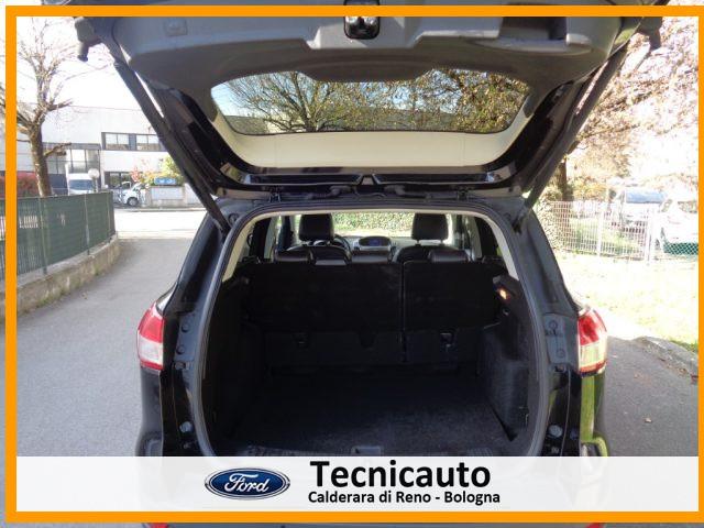 FORD Kuga 2.0 TDCI 140 CV 4WD Powershift Titanium