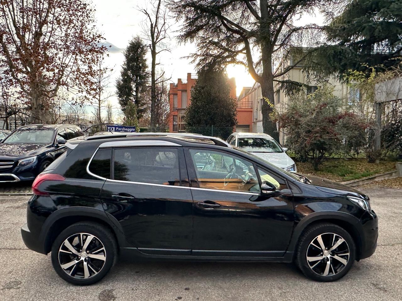 Peugeot 2008 BlueHDi Allure AUTOCARRO