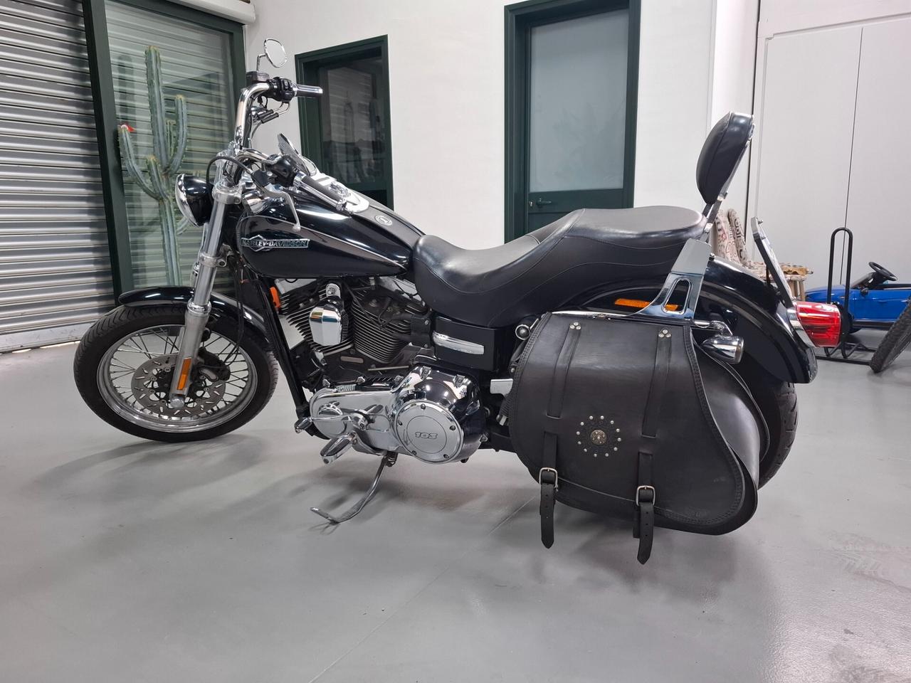 Harley-Davidson Dyna Super Glide