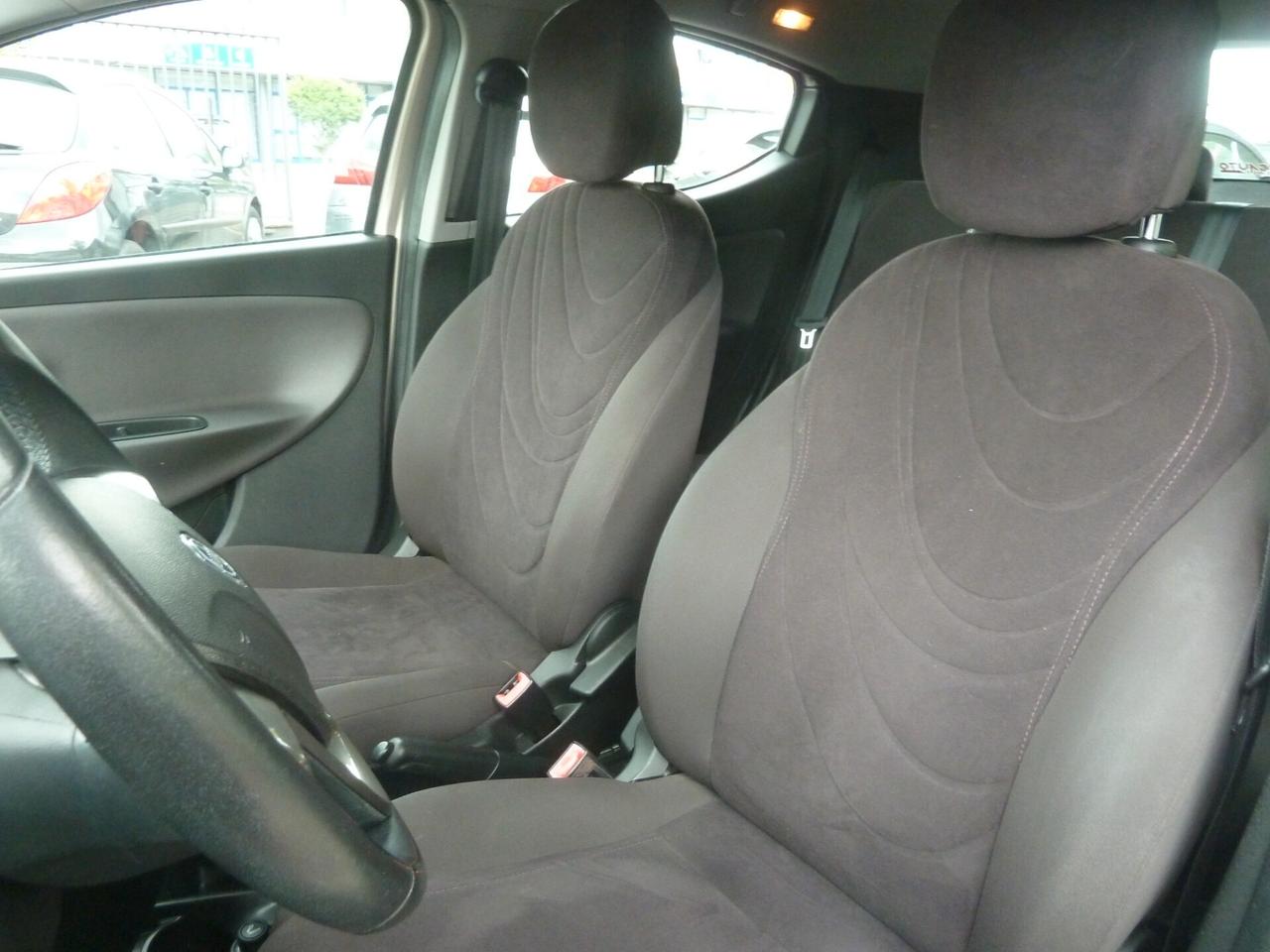 Lancia Ypsilon 1.2 69 CV 5p. GPL OK Neopatentati