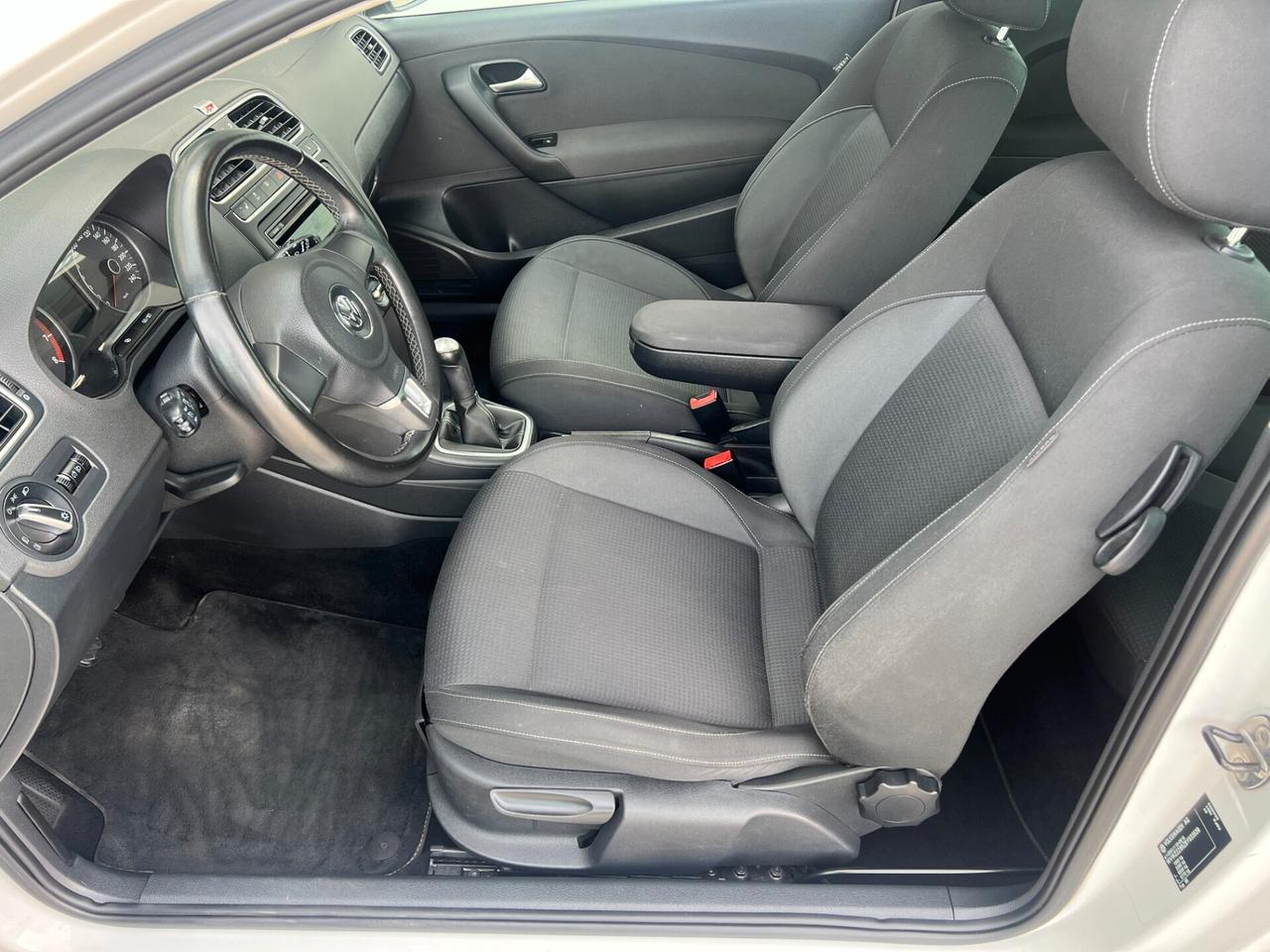 Volkswagen Polo 1.2 R-LINE/ GARANZIA