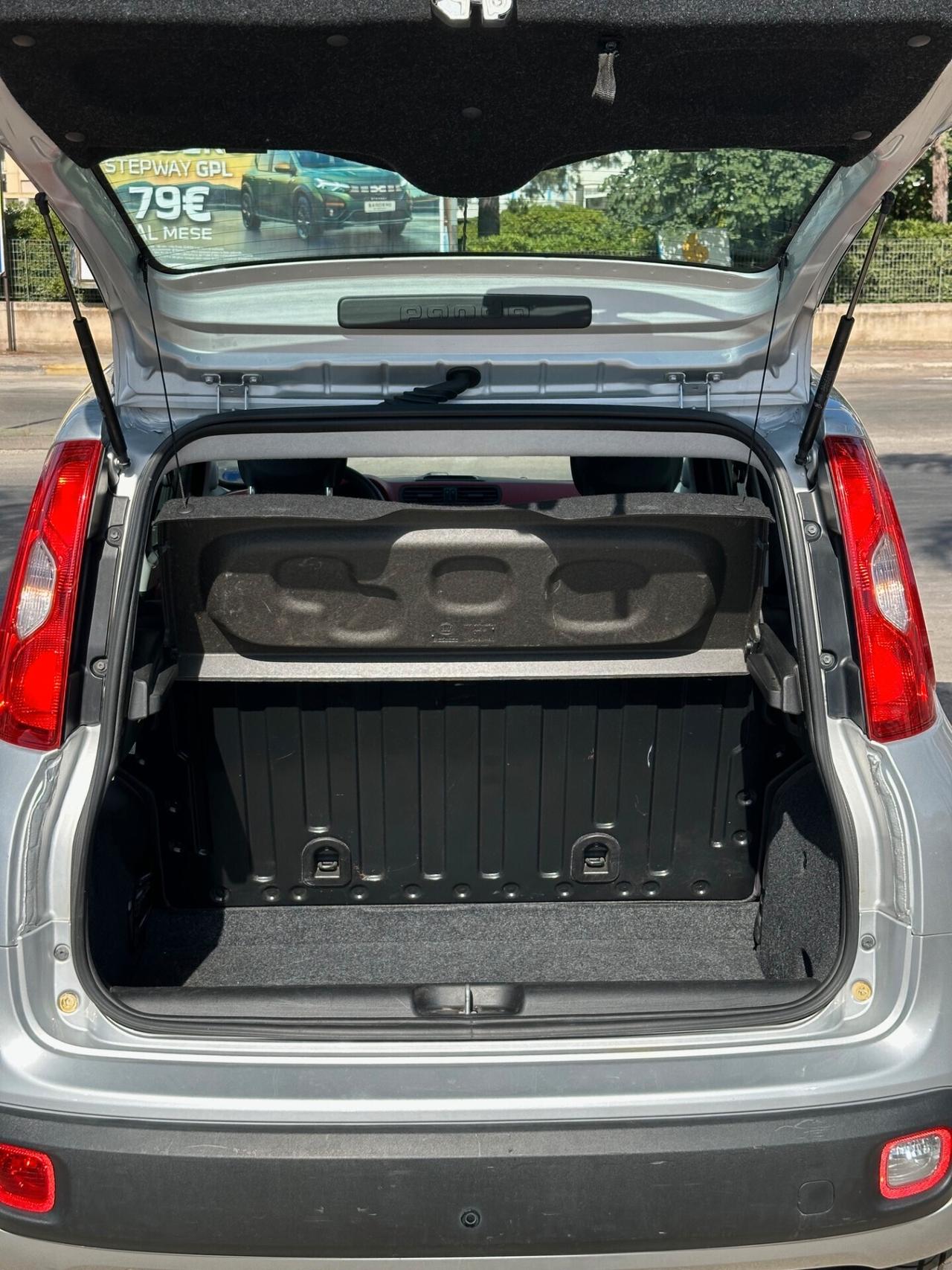 FIAT PANDA 1.2 BENZINA 2012 FULL OPTIONAL