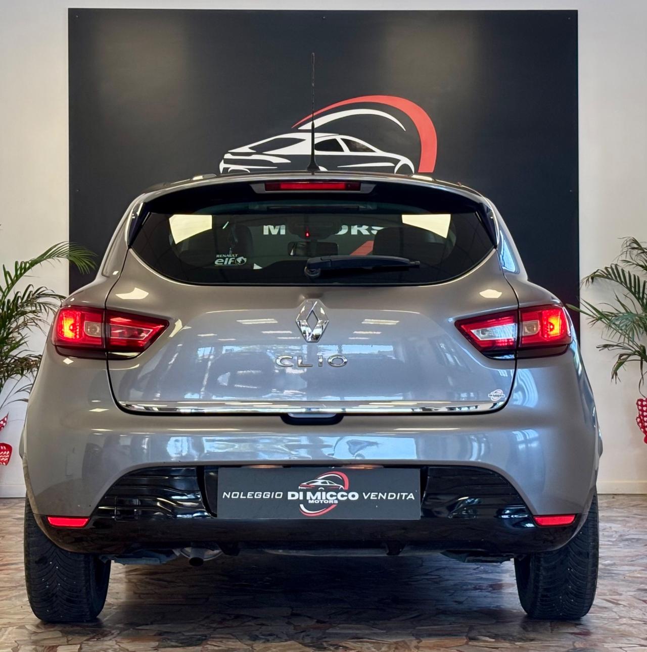 Renault Clio 1.2 75CV 5 porte Costume National