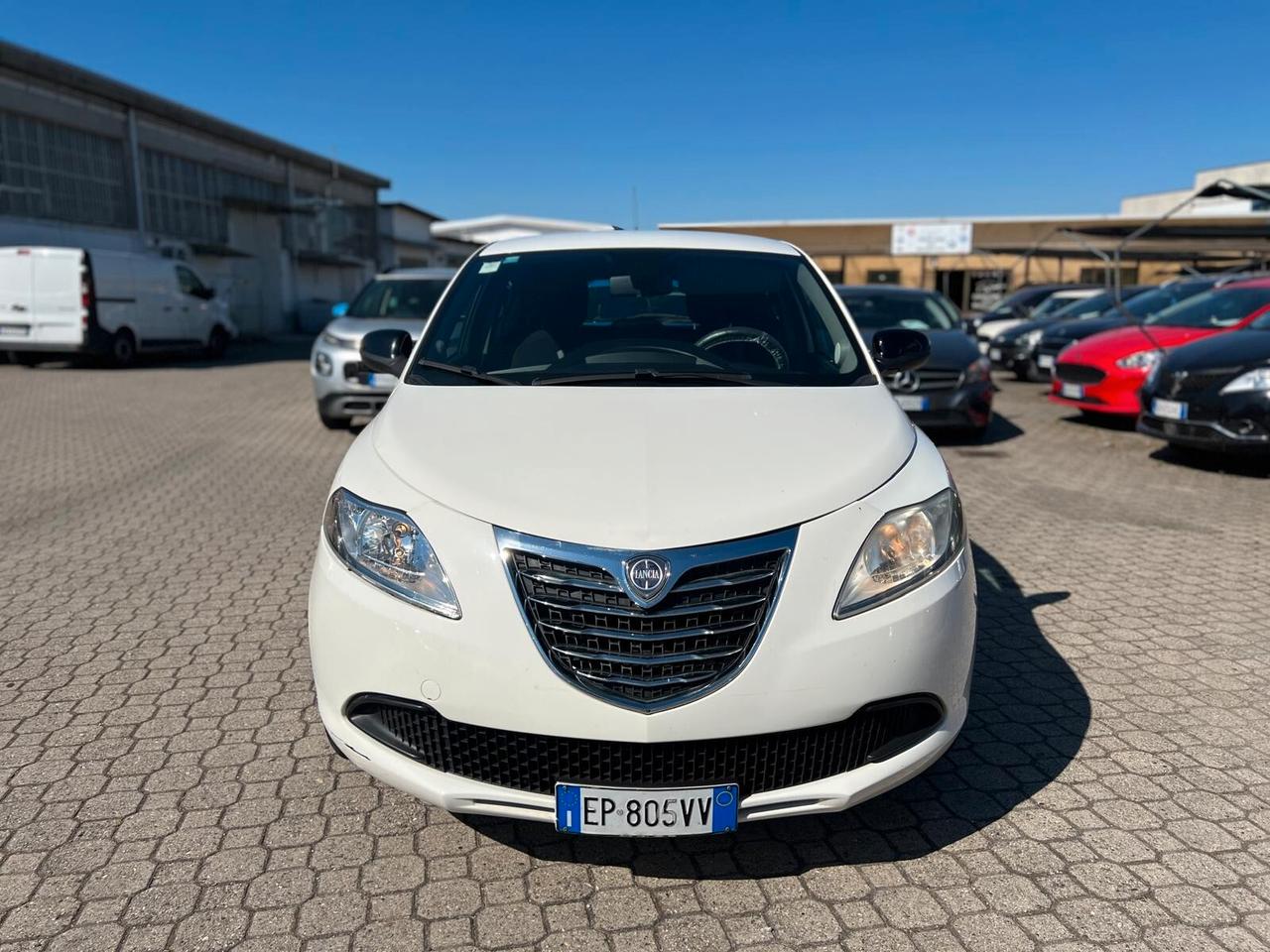 Lancia Ypsilon 1.2 69 CV 5 porte S&S Platinum