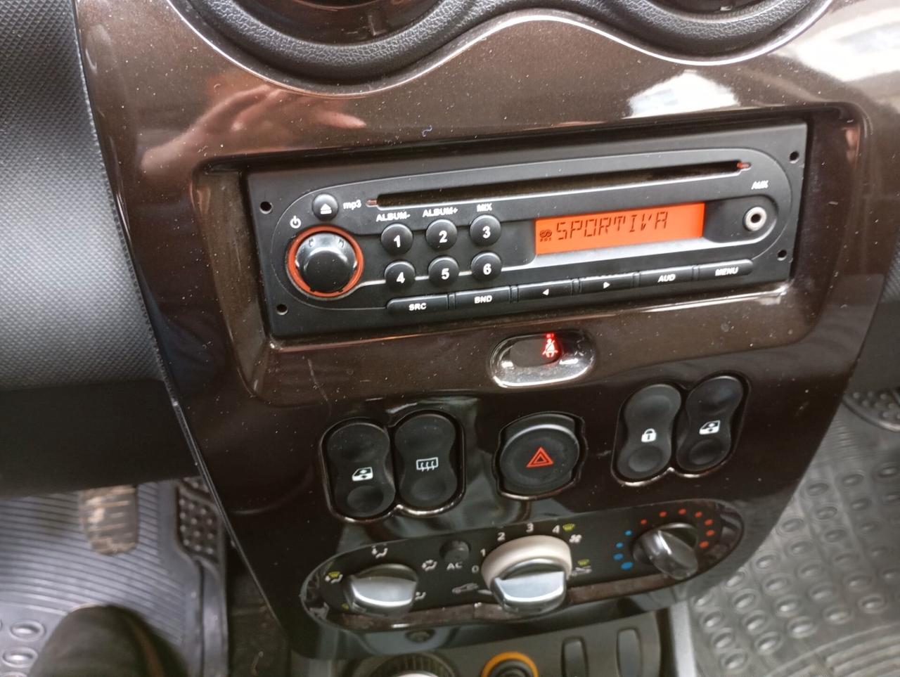 Dacia Duster 1.5 dCi 110CV 4x4 Lauréate-2011