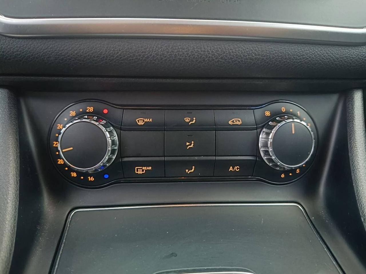 Mercedes-Benz CLA - C117 - CLA 200 d Premium auto FL