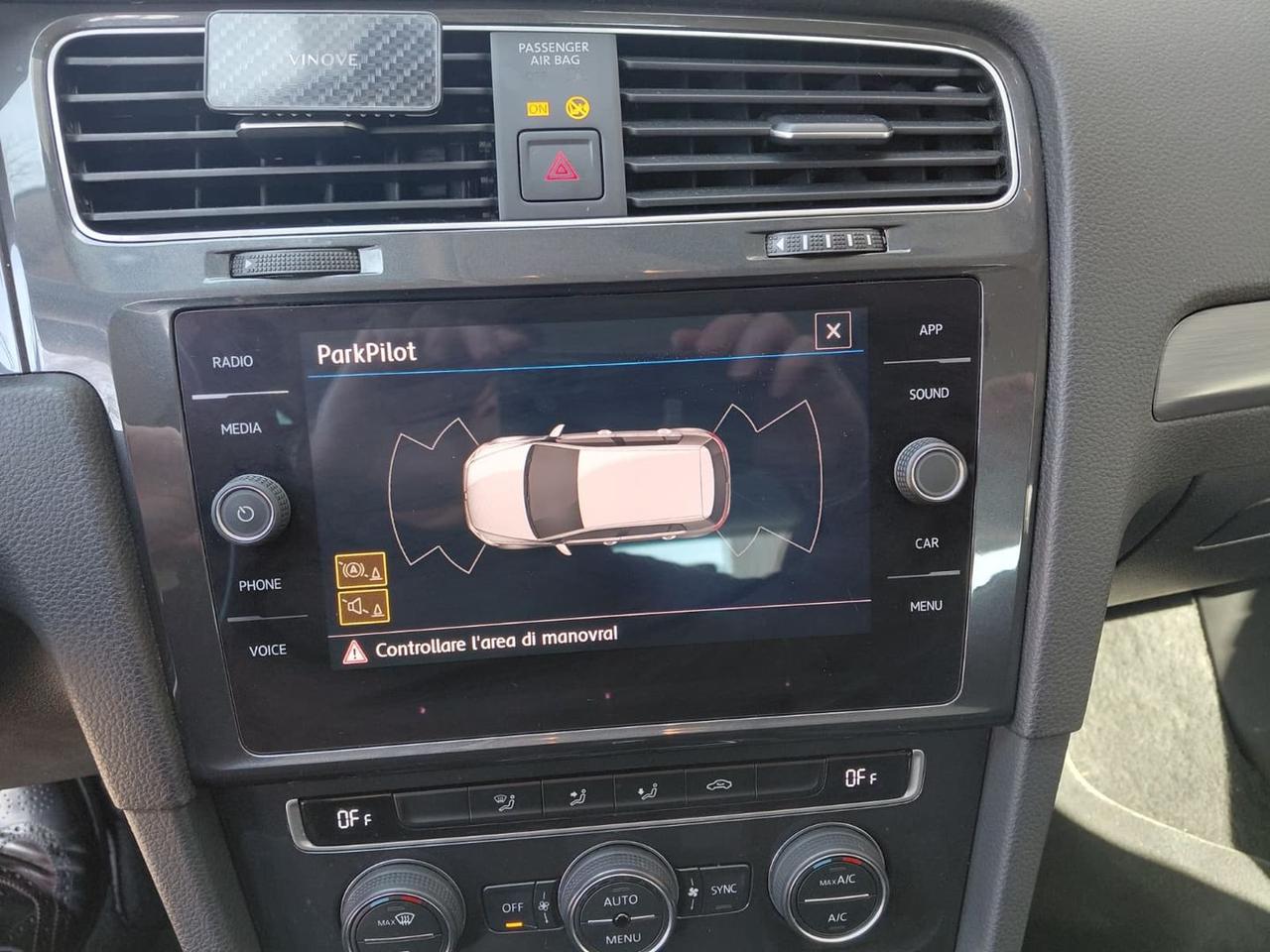 Volkswagen Golf Business 1.5 TGI BlueMotion #10224