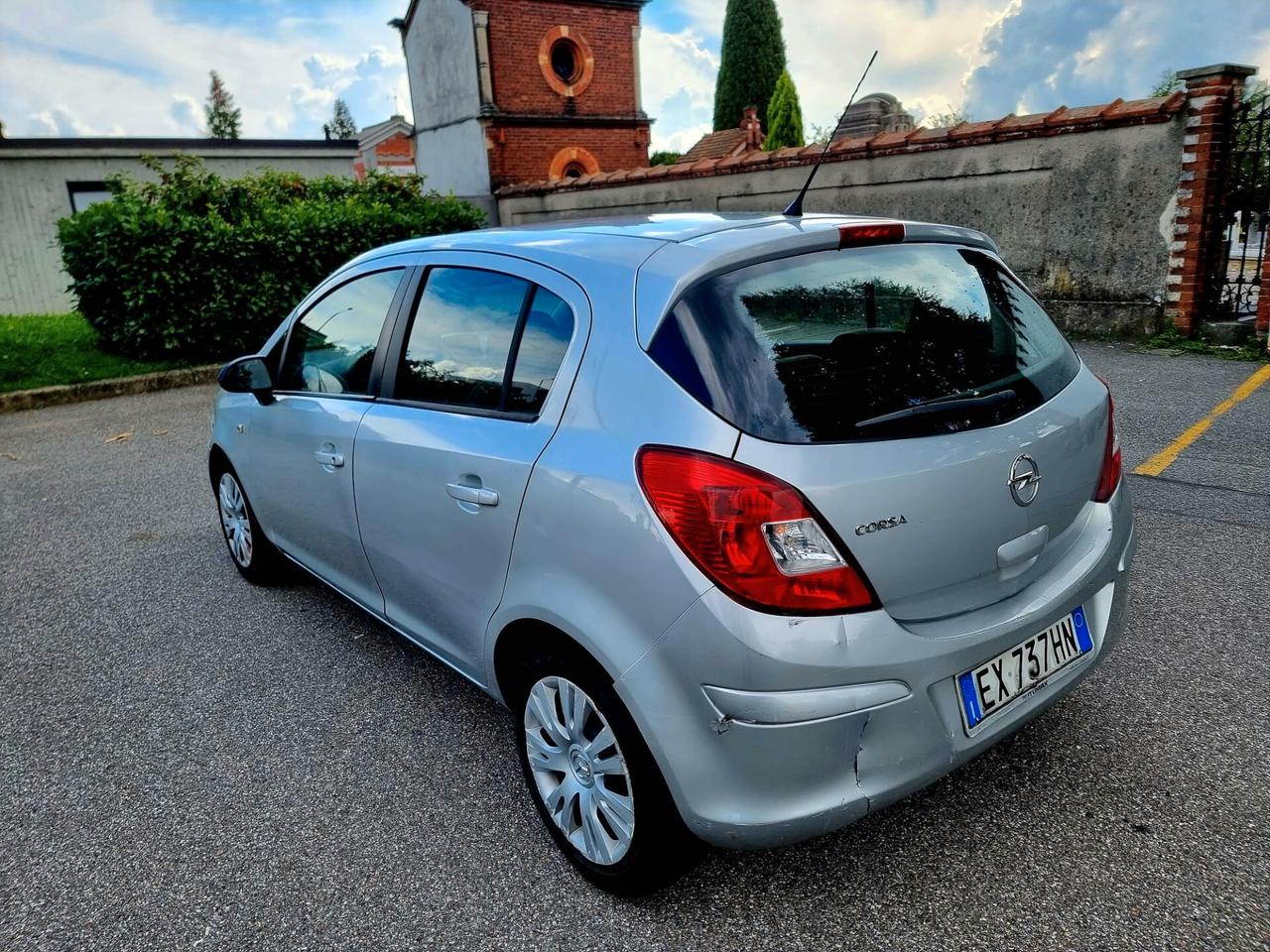 Opel Corsa 1.2 benzina/gpl ADATTA A NEOPATENTATI