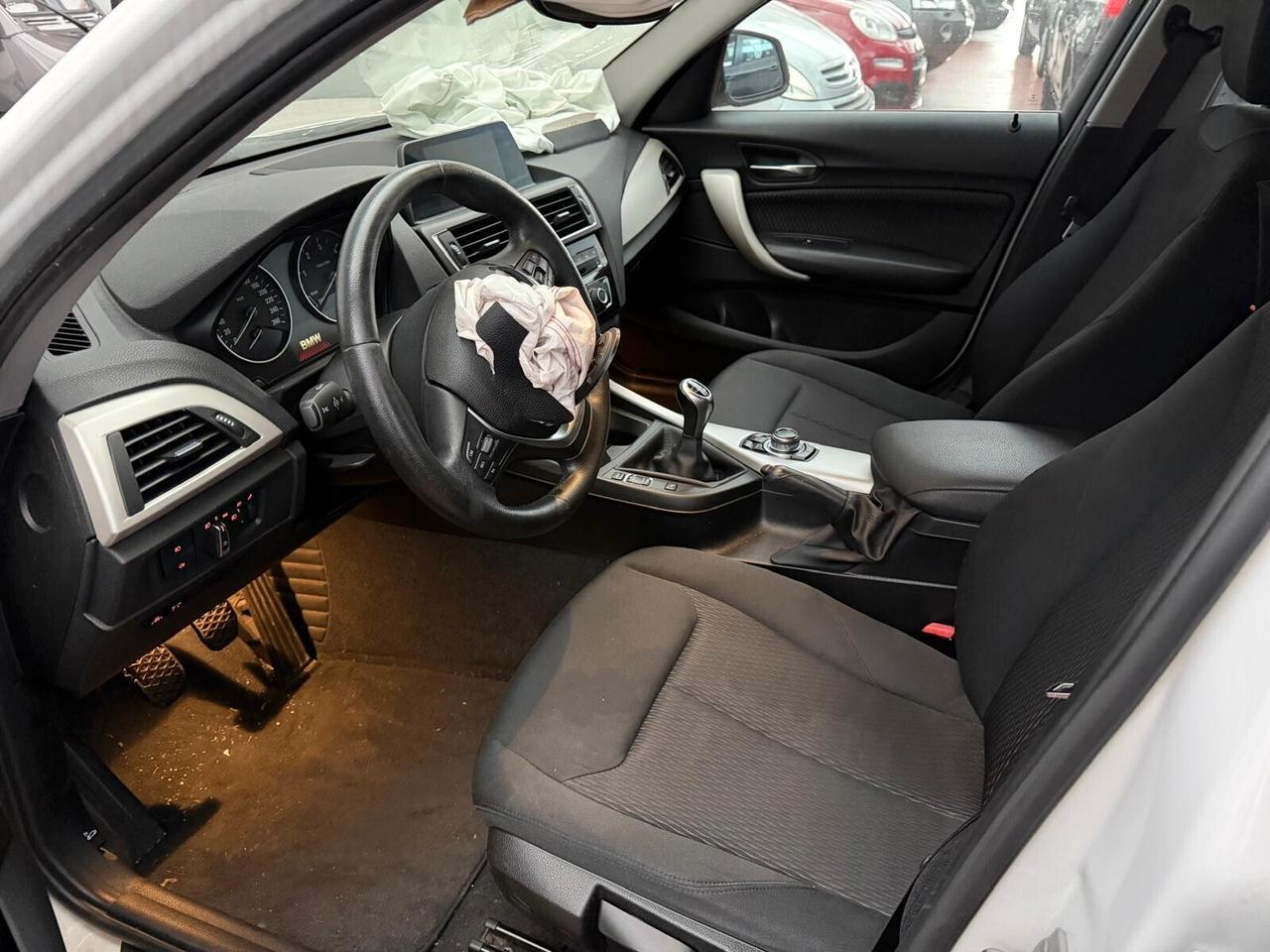 Bmw 116d 2017 5p. Urban incidentata /MARCIANTE!