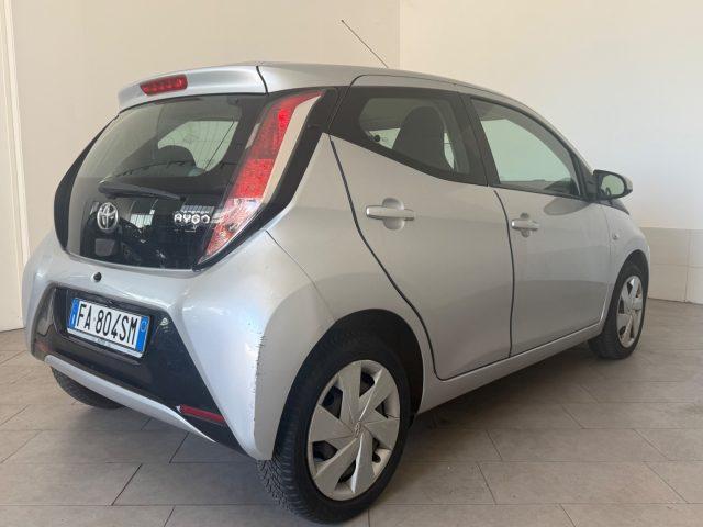 TOYOTA Aygo 1.0 VVT-i 69 CV 5 porte x-wave