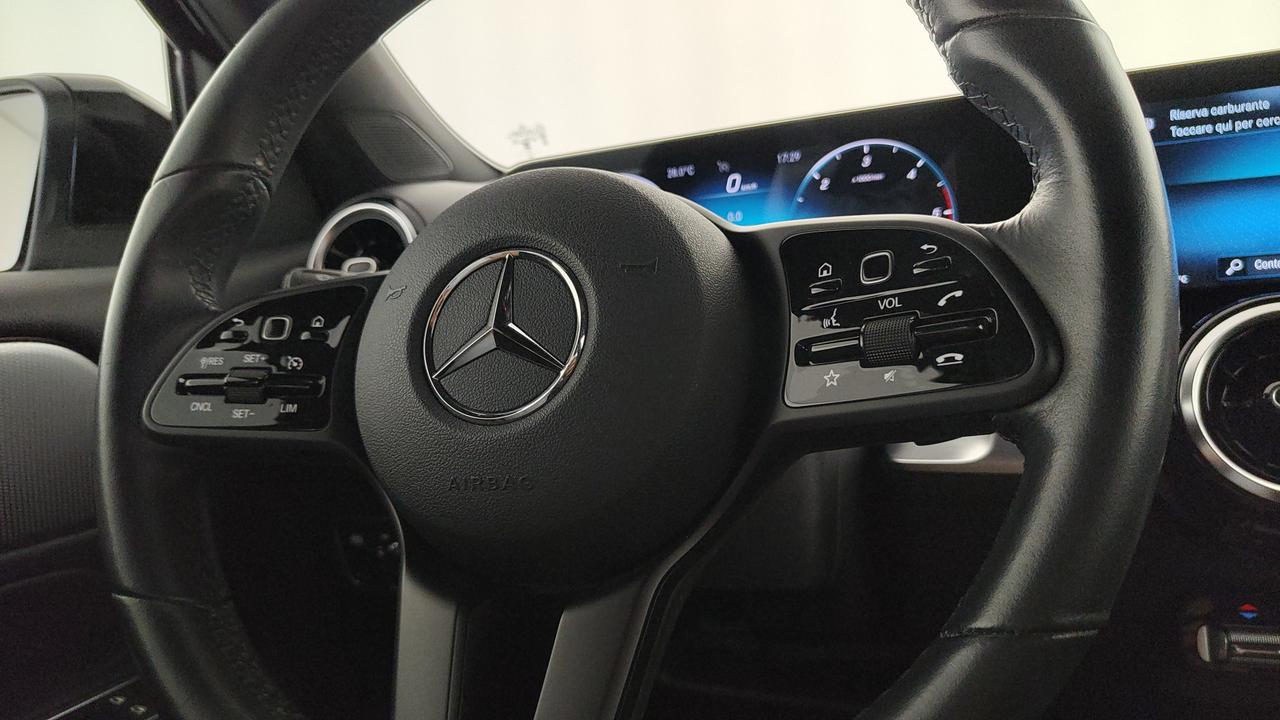 Mercedes-Benz GLB 180 d Business Extra auto