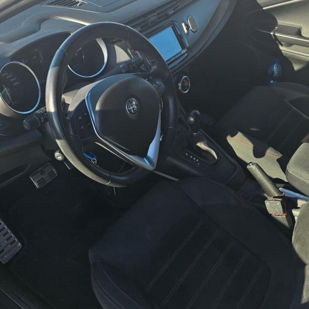 Alfa Romeo Giulietta Sport **CAMBIO AUTOMATICO**