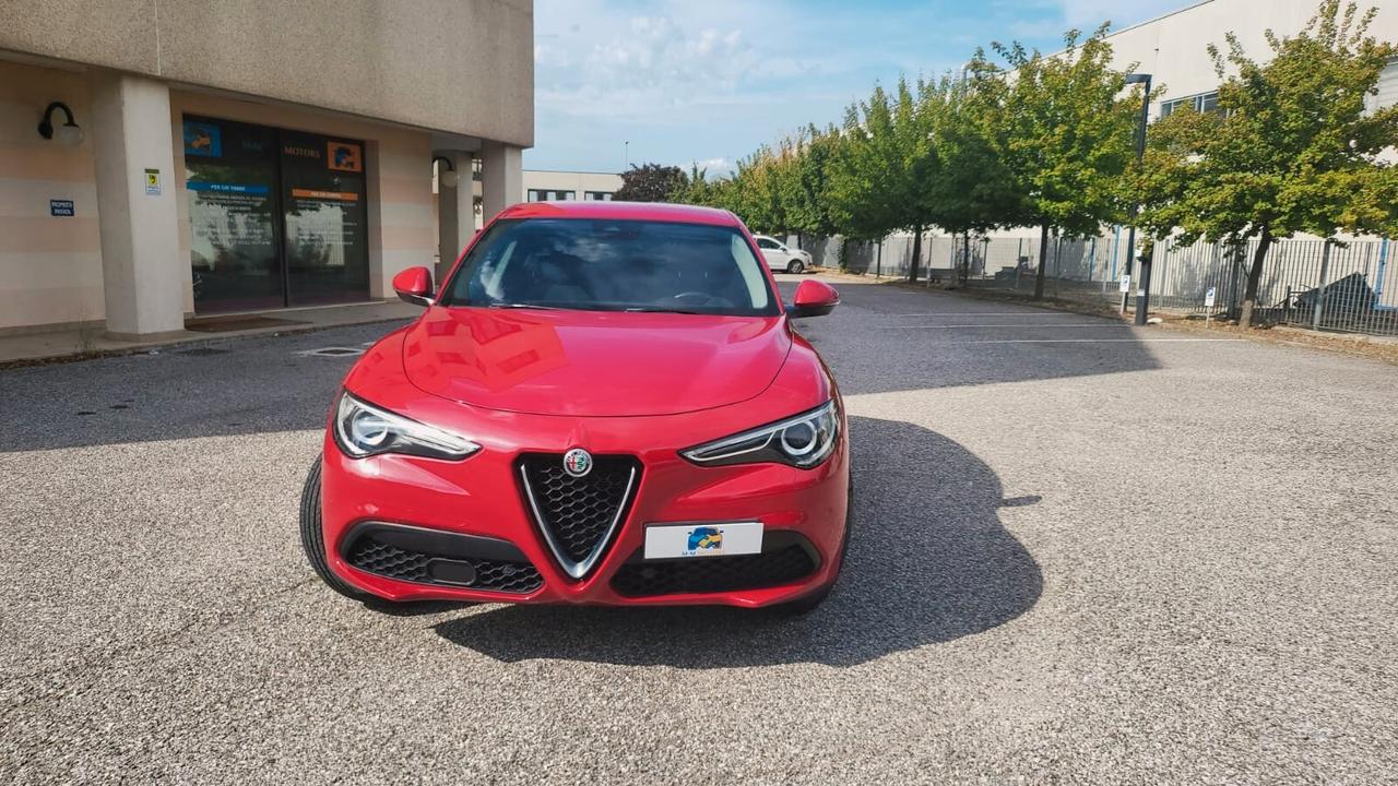 Alfa Romeo Stelvio 2.2 Turbodiesel 160 CV AT8 RWD Business