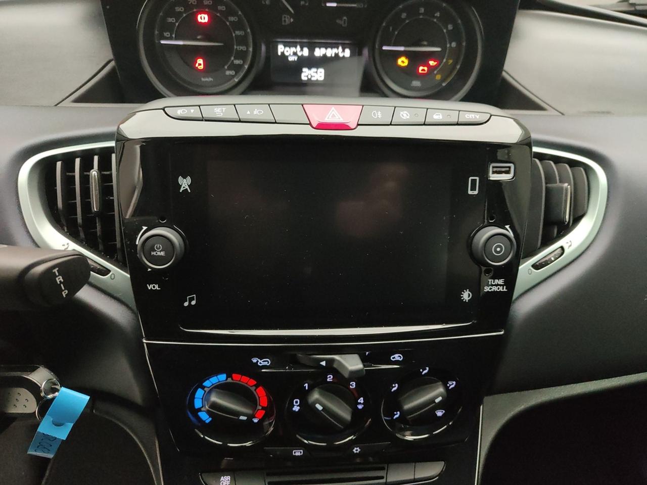 LANCIA Ypsilon III 2021 1.0 70CV HYBRID PLATINO