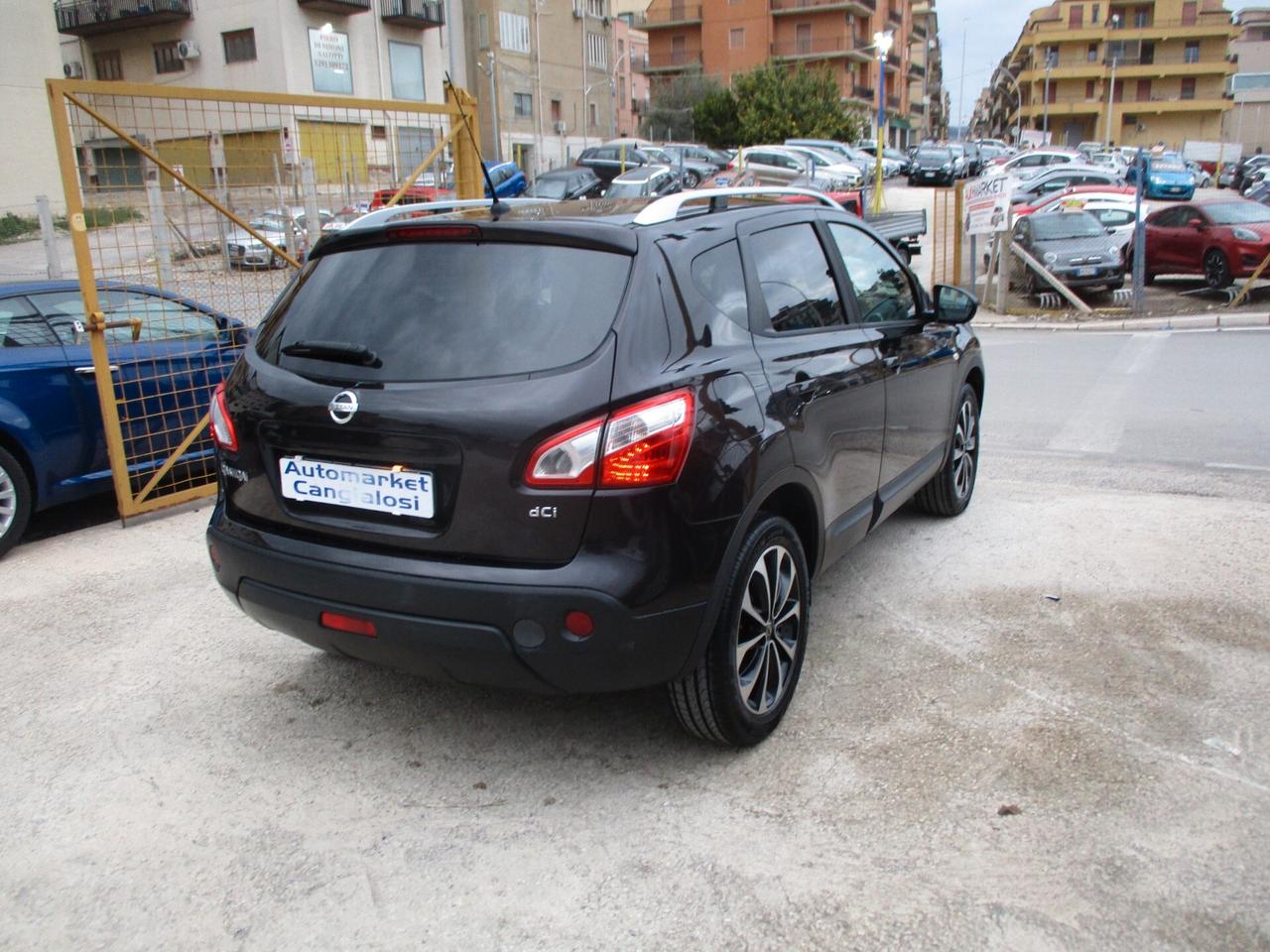 Nissan Qashqai 2.0 dCi FULL OPT (NAVI) 2011