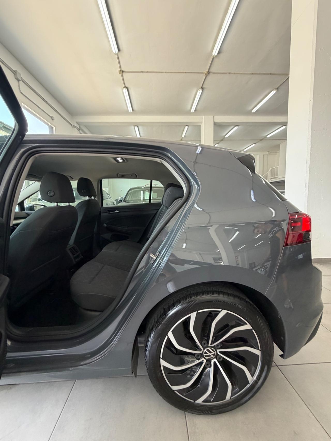 VW GOLF 8 2.0 TDI 150 CV DSG SCR Style FINANZIABILE