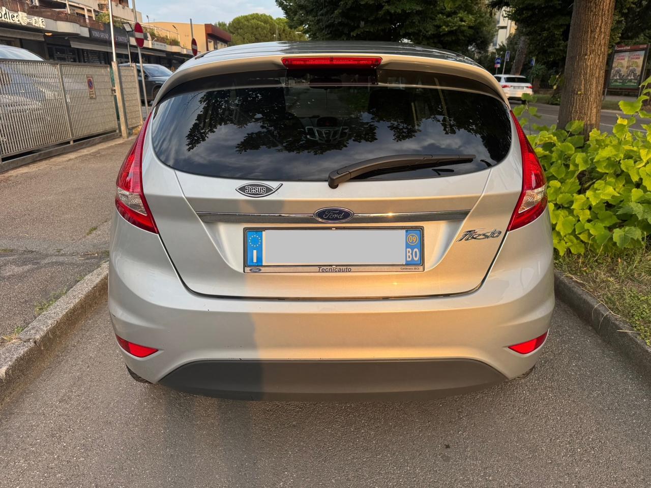 Ford Fiesta 1.2 82 CV 5 p neopaten garanzia 12 mesi