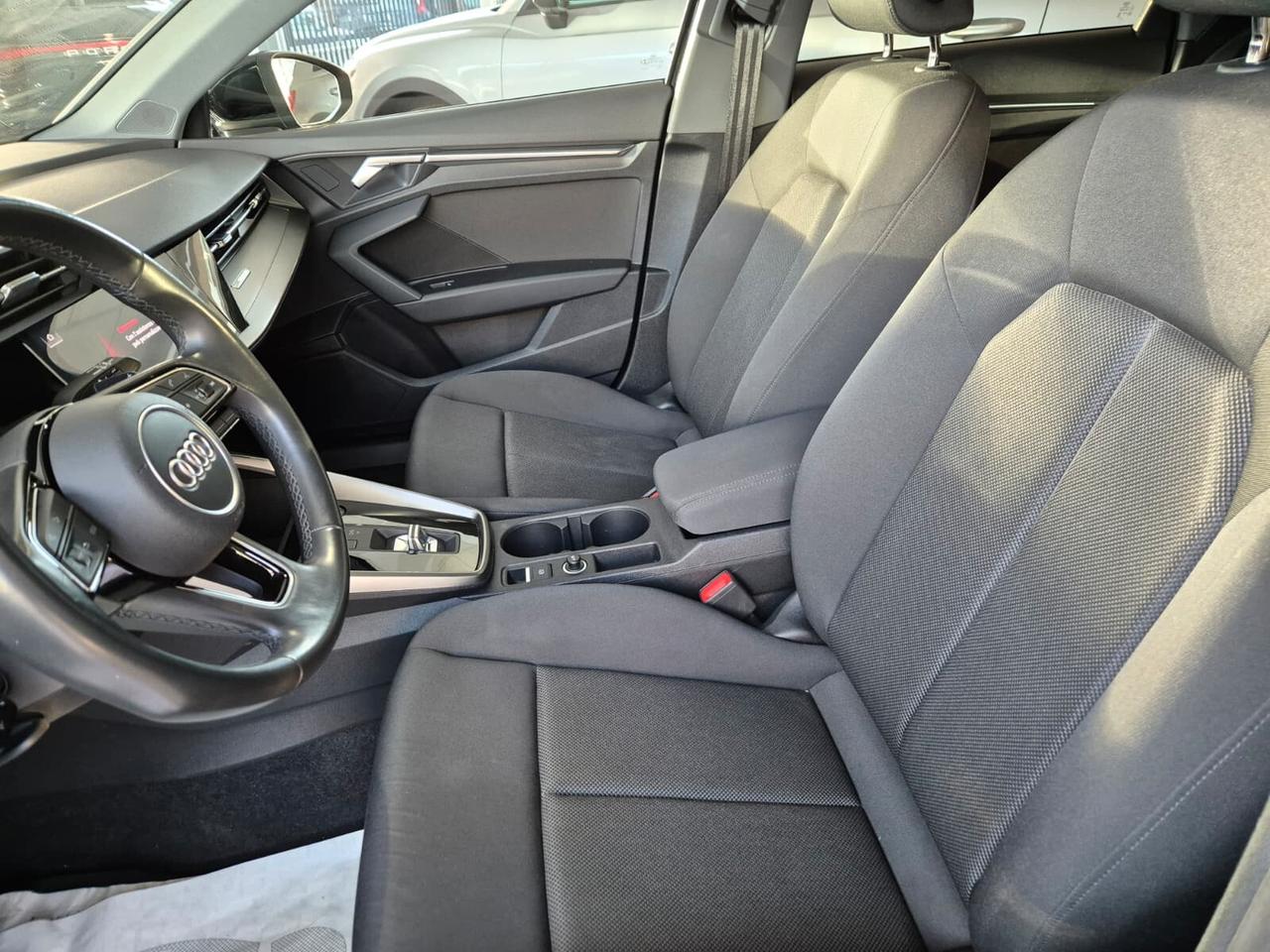 Audi A3 30 TDI S-tronic Business Advanced