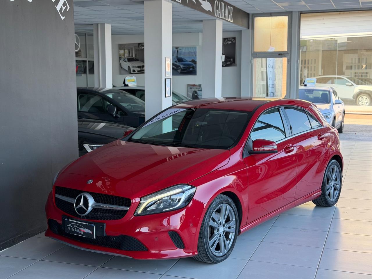Mercedes A 200 d Sport Euro6 Neopatentati RED-LINE