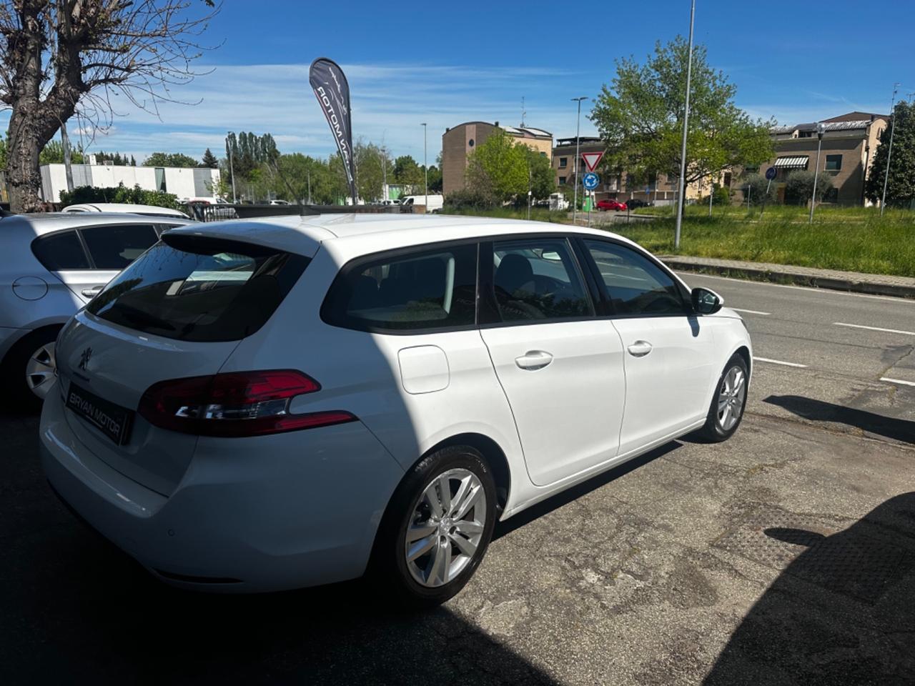 Peugeot 308 BlueHDi 120 S&S SW Business