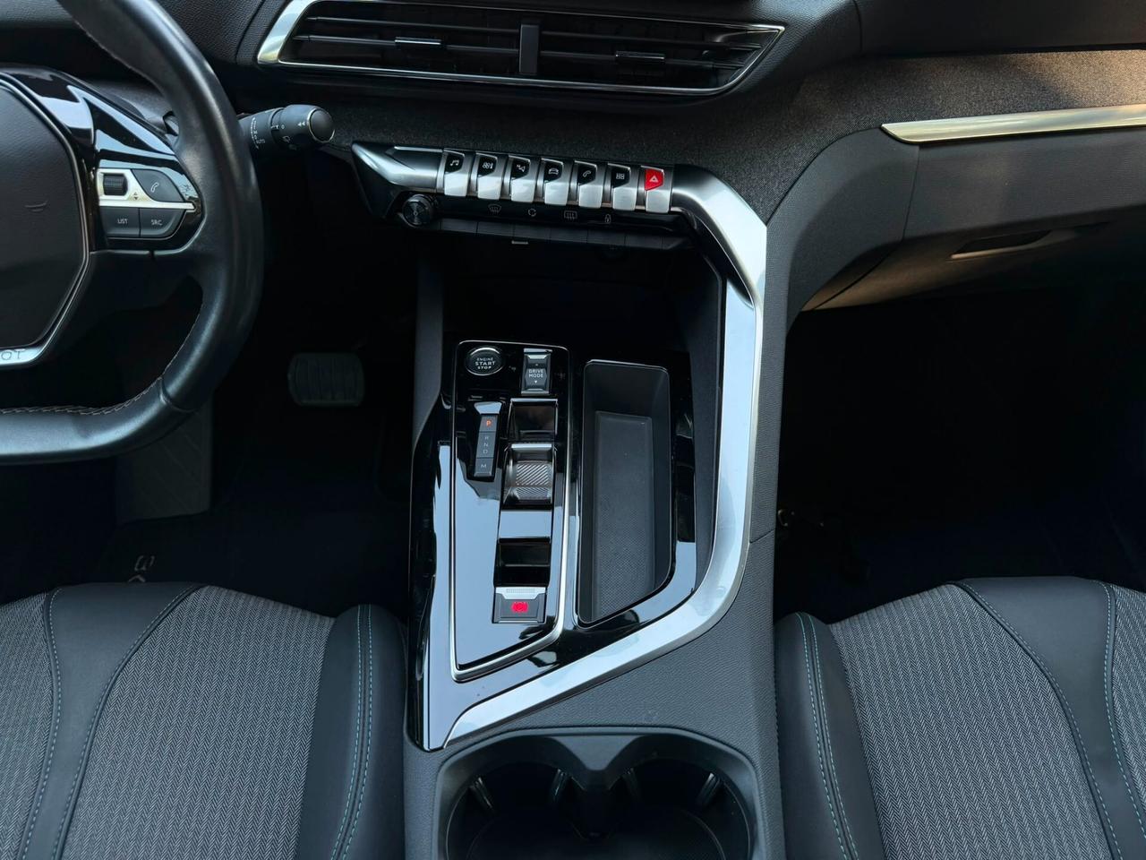 Peugeot 3008 BlueHDi 130 Allure 38.000 KM!!