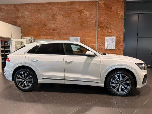 AUDI Q8 50 TDI 286 CV quattro tiptronic S Line TETTO - LED
