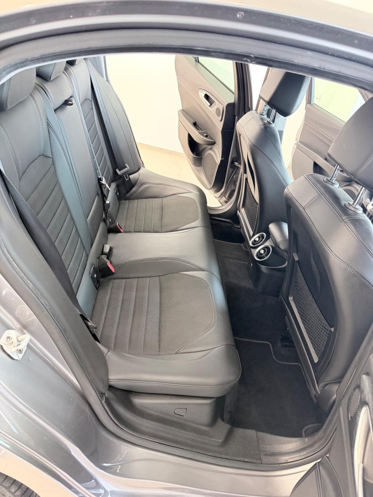 Alfa Romeo Giulia 2.2 Turbodiesel 180 CV AT8 Eco Business