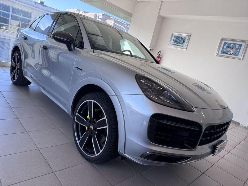Porsche Cayenne 3.0 V6 E-HYBRID
