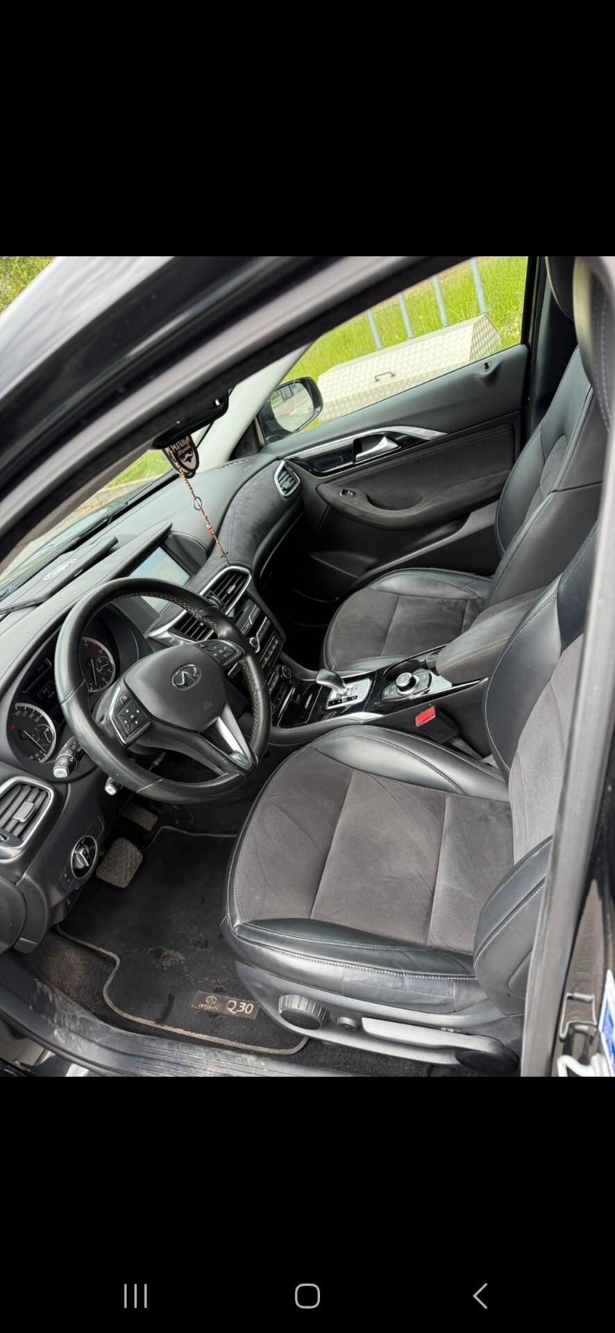 Infiniti Q30 1.5 diesel Premium