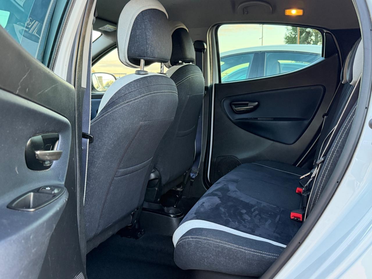 Lancia Ypsilon 1.2 69 CV 5 porte Opening Edition