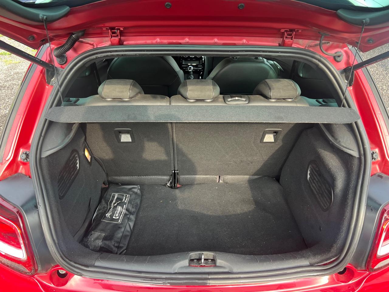 Ds DS3 DS 3 BlueHDi 120 Ines De La Fressange