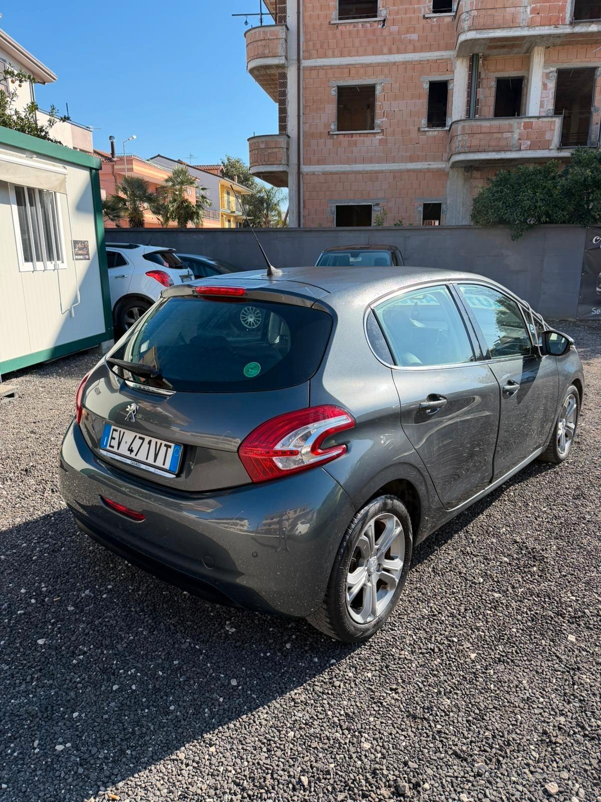 Peugeot 208 1.6 e-HDi 115 CV Stop&Start 5 porte Allure