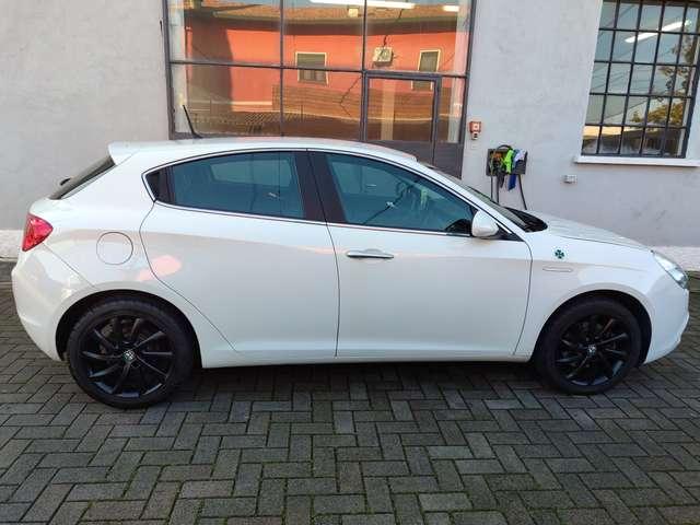 Alfa Romeo Giulietta Giulietta III 2010 1.4 t. m.air Distinctive 170cv