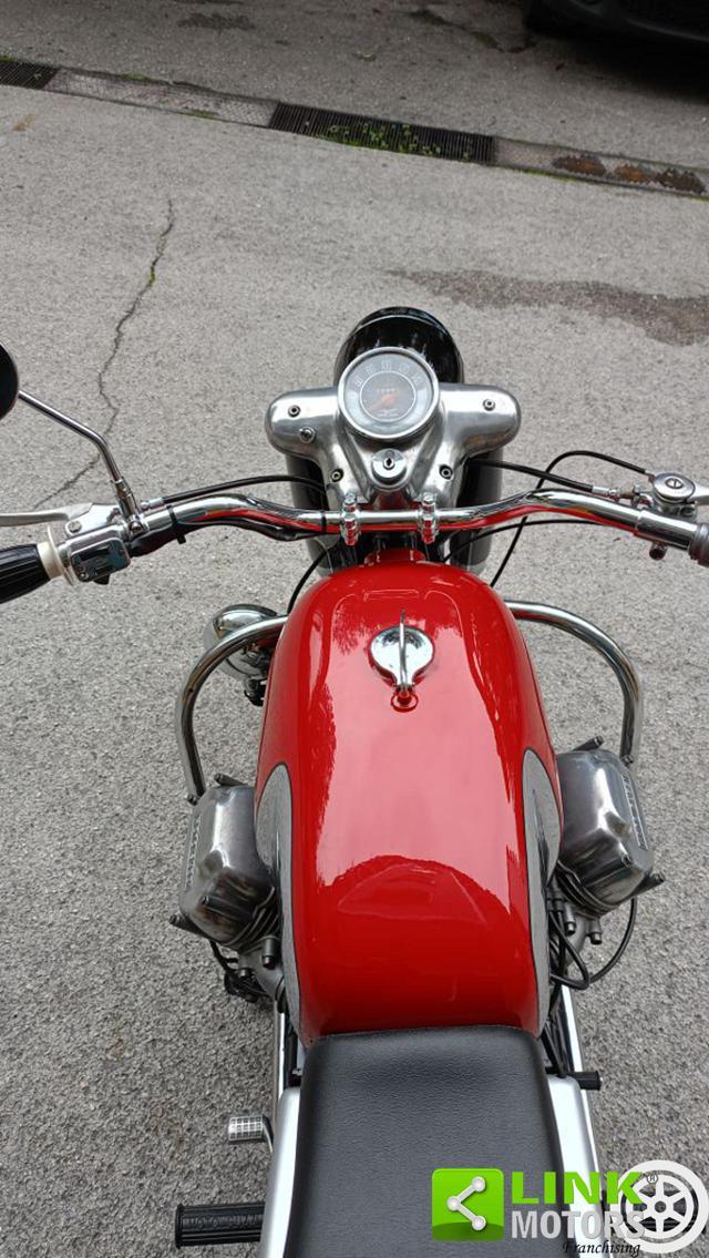 MOTO GUZZI V7 700 prima serie