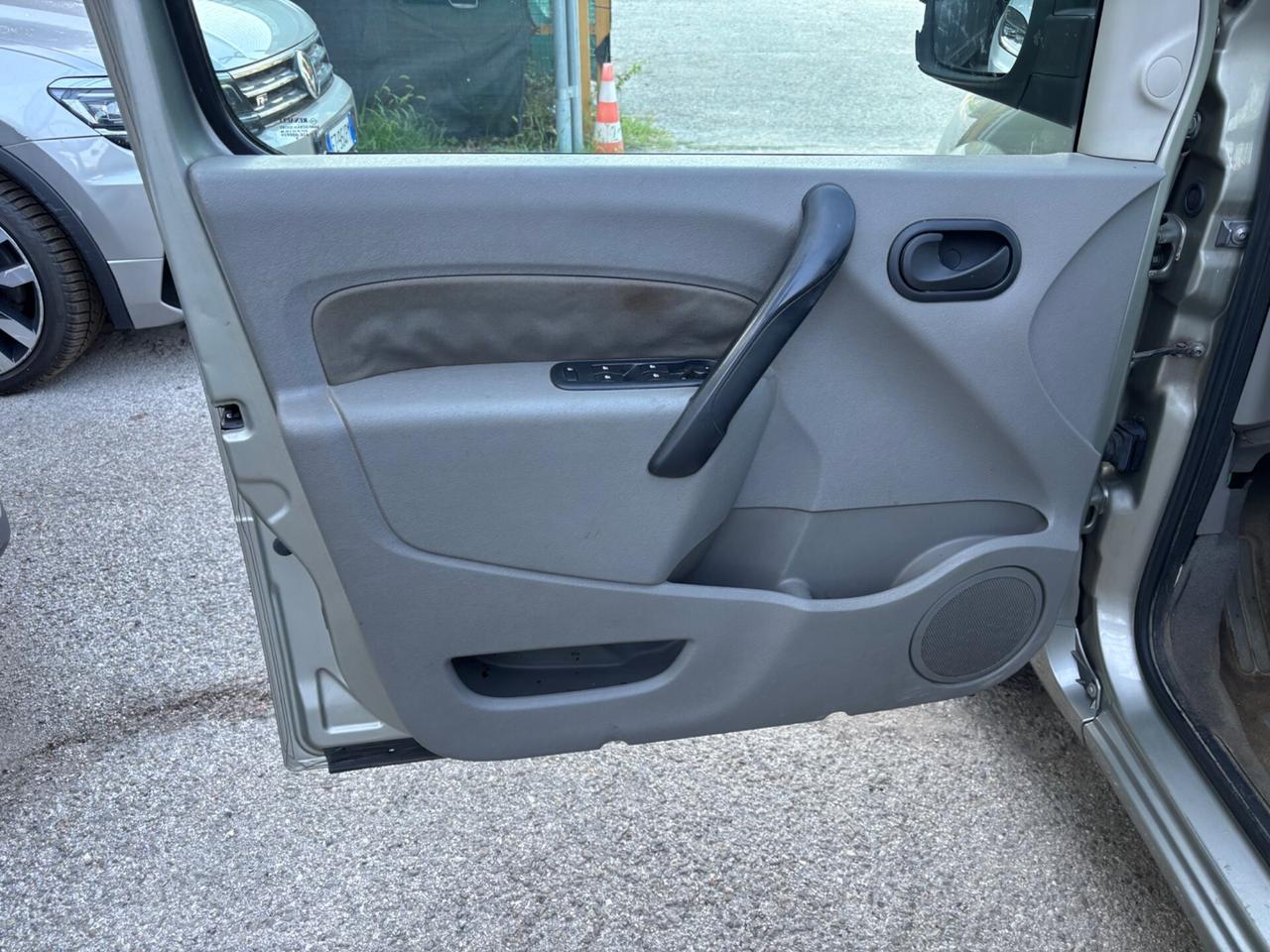 Renault Kangoo 1.6 GPL 5 porte OK NEOPATENTATI
