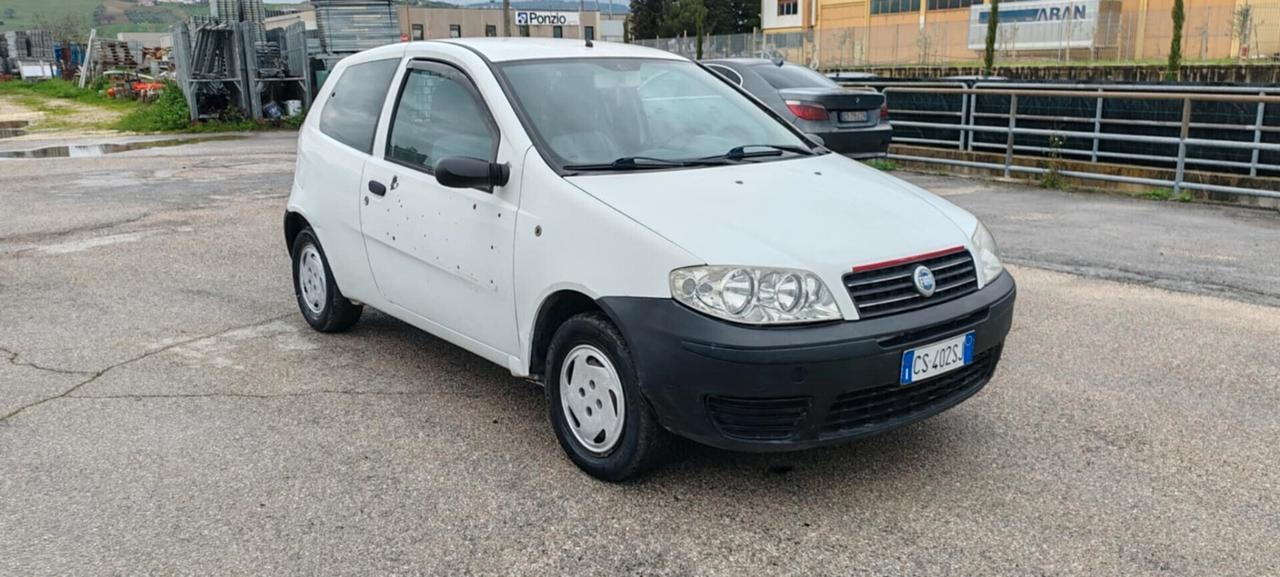 Fiat Punto 1.9 JTD 3 porte Dynamic