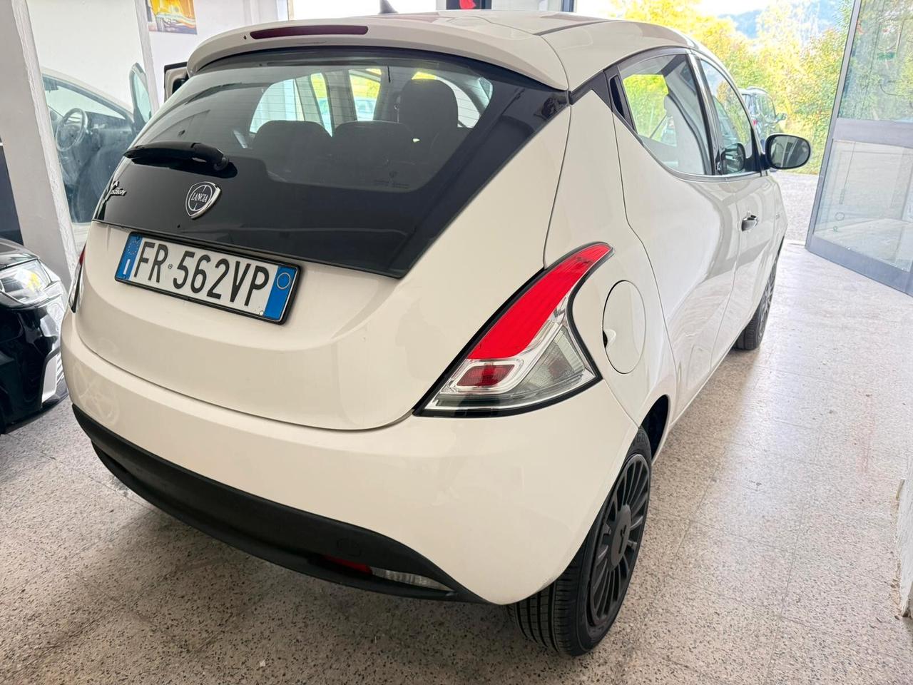 Lancia Ypsilon 1.3 MJT 16V 95 CV 5 porte S&S Elefantino Blu