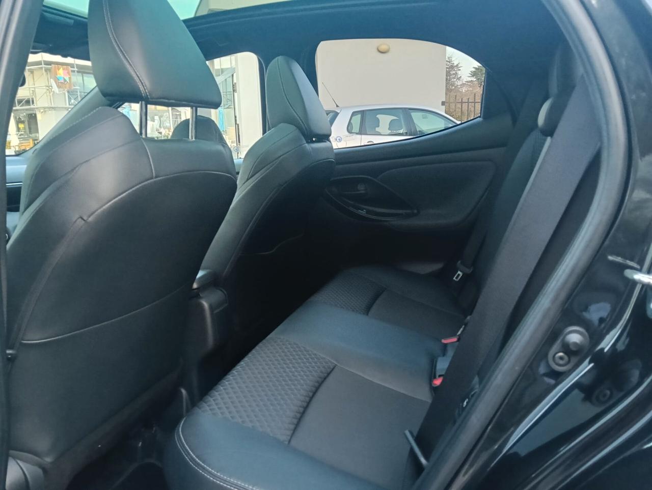Toyota Yaris 1.5 Hybrid 5 porte Lounge